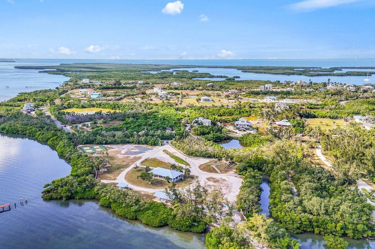 27 Michiana Drive , Terra Ceia, FL 34250 Photo