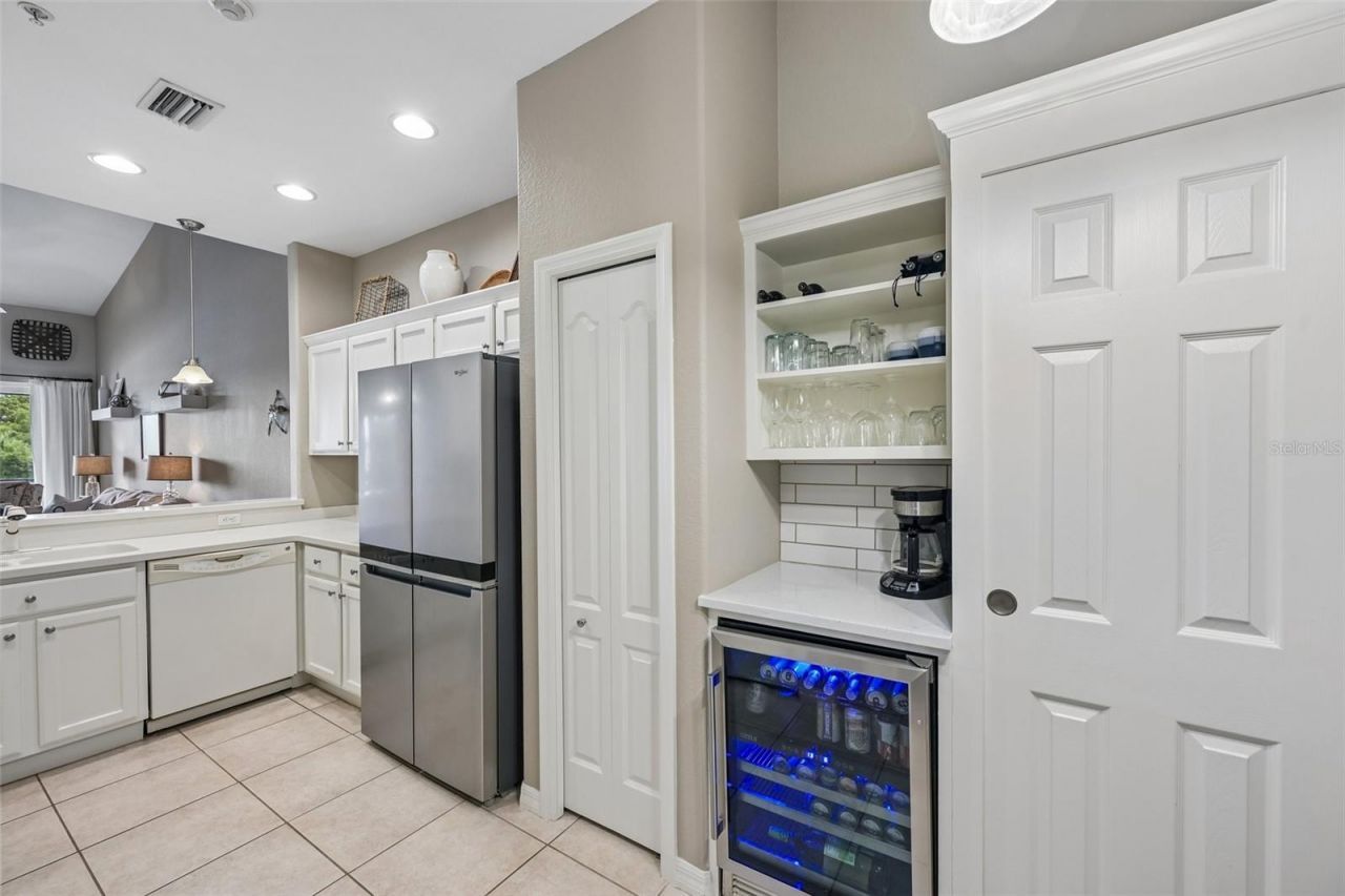 1003 Fairwaycove Lane, Unit 201, Bradenton, FL 34212 Photo