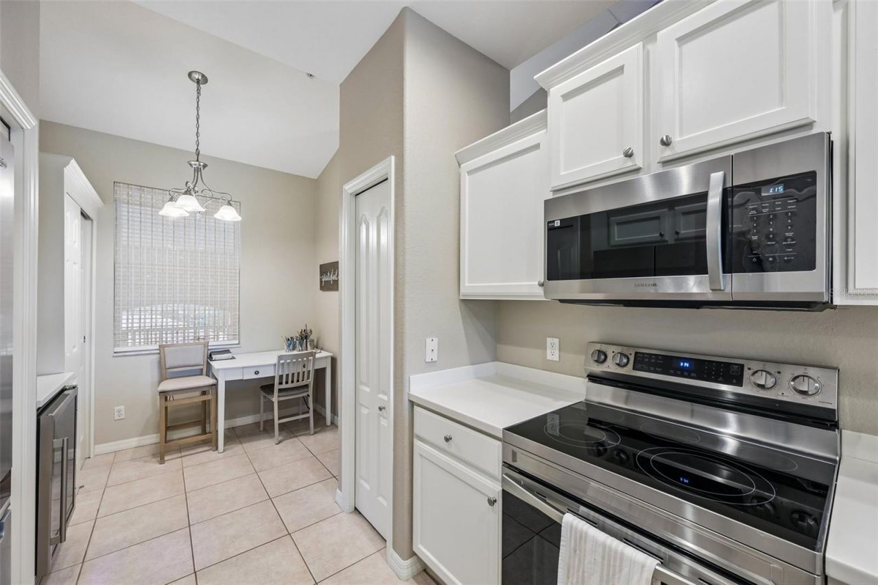 1003 Fairwaycove Lane, Unit 201, Bradenton, FL 34212 Photo