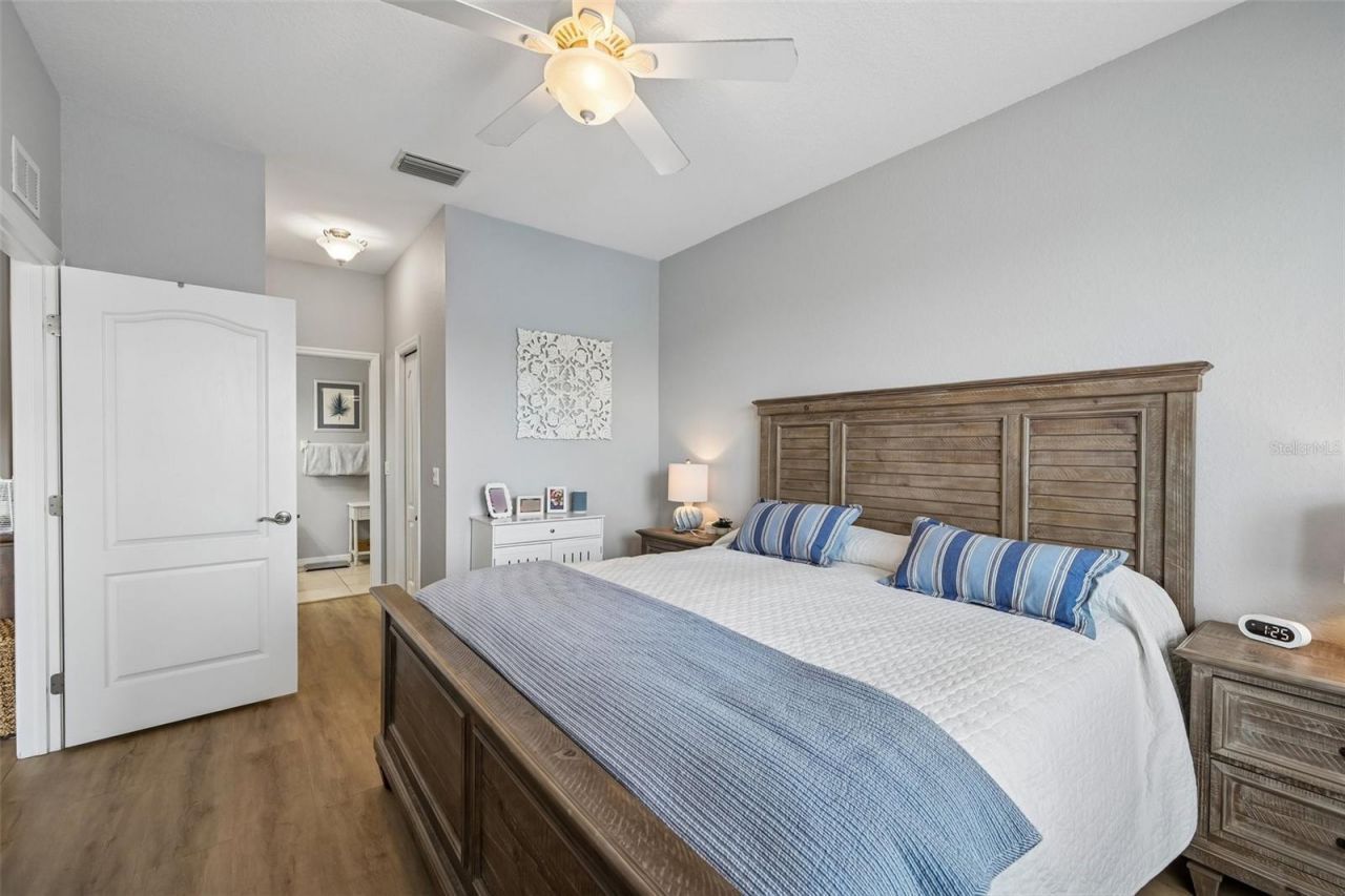 1003 Fairwaycove Lane, Unit 201, Bradenton, FL 34212 Photo