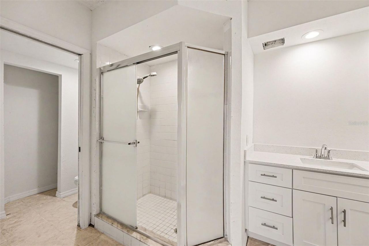 6205 Shoreline Drive , Unit 1106, Saint Petersburg, FL 33708 Photo