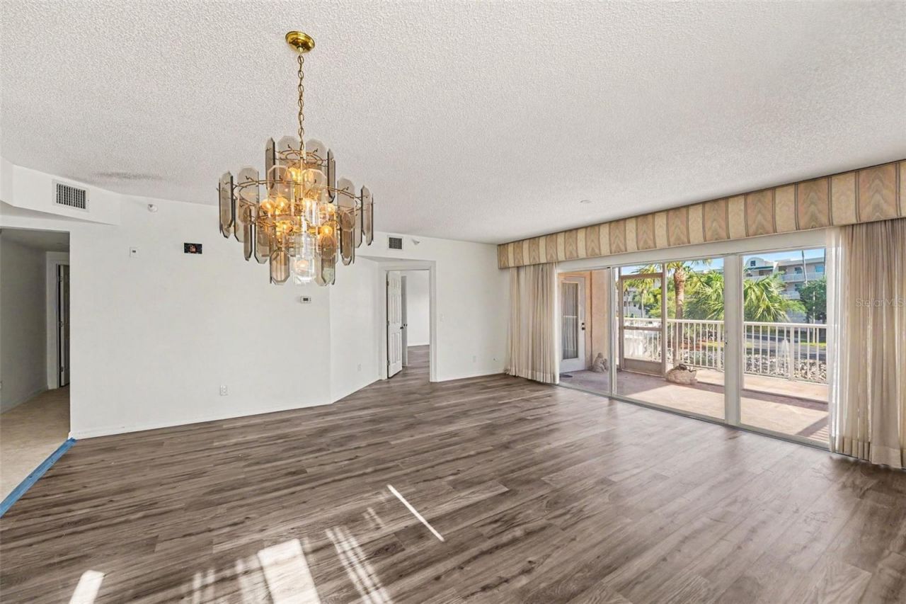 6205 Shoreline Drive , Unit 1106, Saint Petersburg, FL 33708 Photo