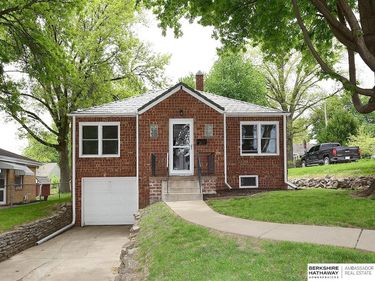 3911 Castelar Street , Omaha, NE 68105