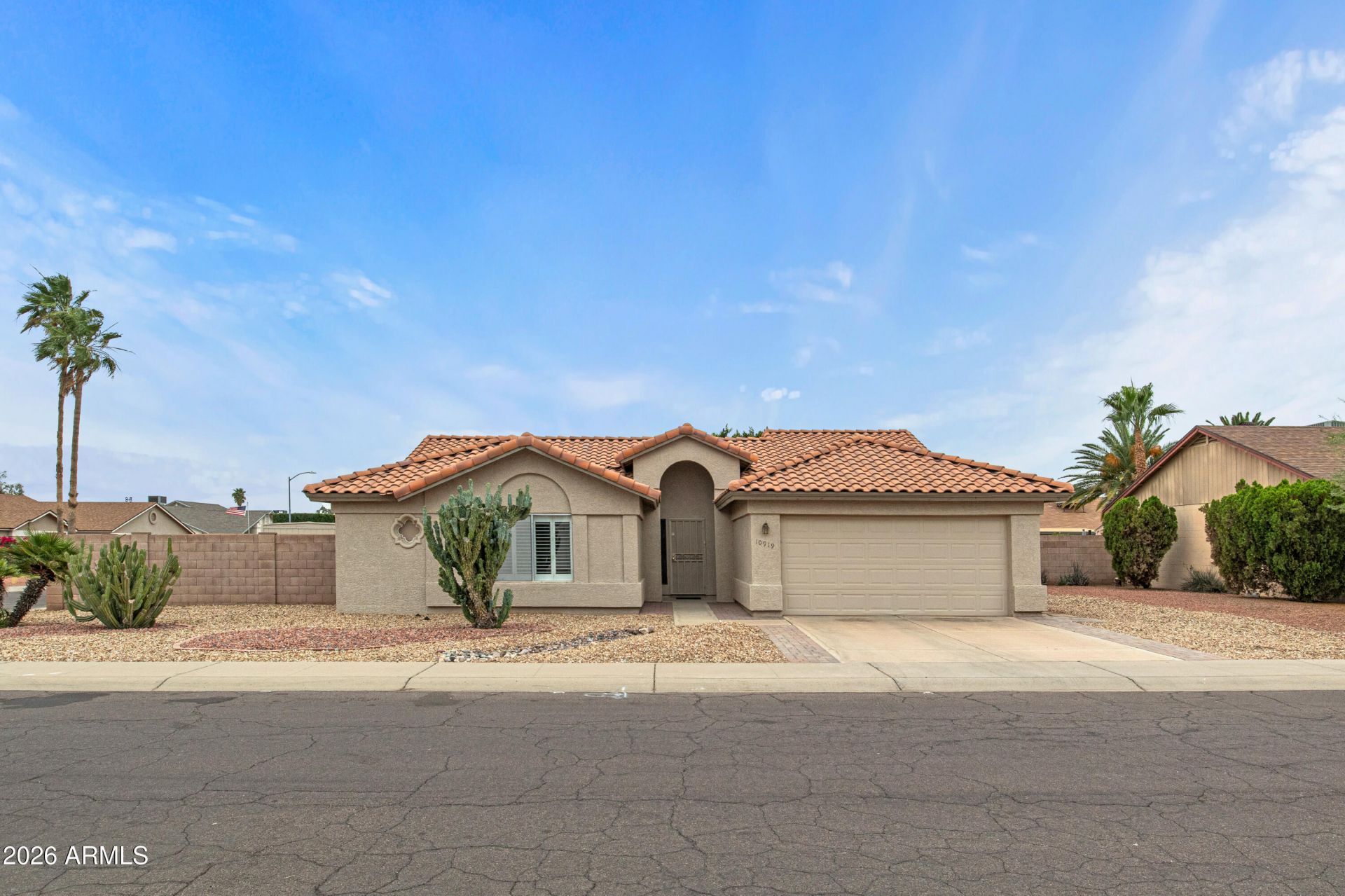 10919 W Lawrence Lane, Peoria, AZ 85345 Main Photo