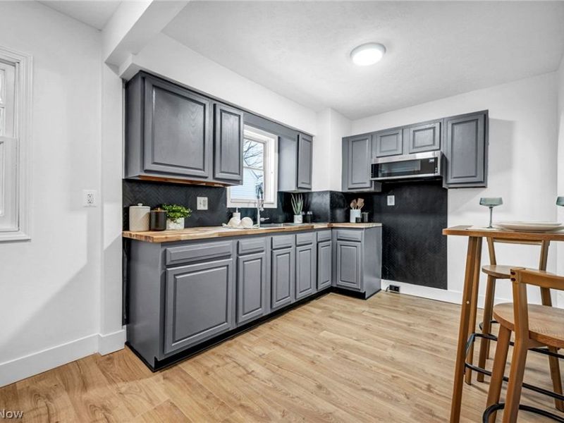 896 Indian Trail, Akron, OH 44314 Photo 6