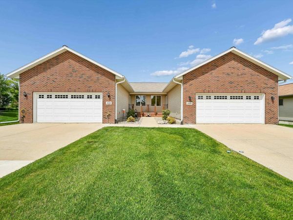 2524 NW 3rd park Avenue, Waverly, IA 50677