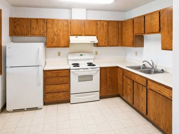 1003 Scotts Avenue, Unit #106, Morris, MN 56267