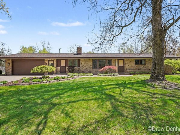 2525 S 8 Mile Road, Auburn, MI 48611