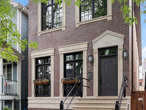 4336 N Claremont Avenue, Chicago, IL 60618