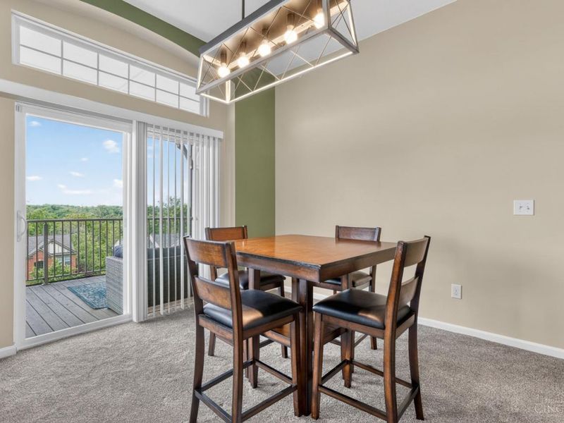 7765 Skyview Circle, Green Township, OH 45248 Photo 11
