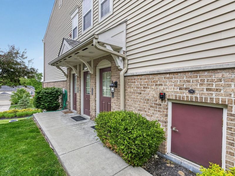 7765 Skyview Circle, Green Township, OH 45248 Photo 2