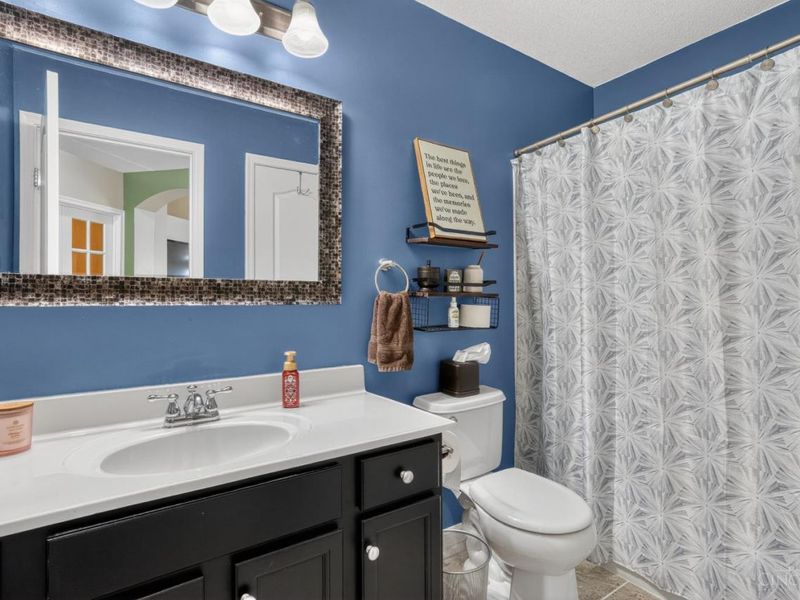 7765 Skyview Circle, Green Township, OH 45248 Photo 8