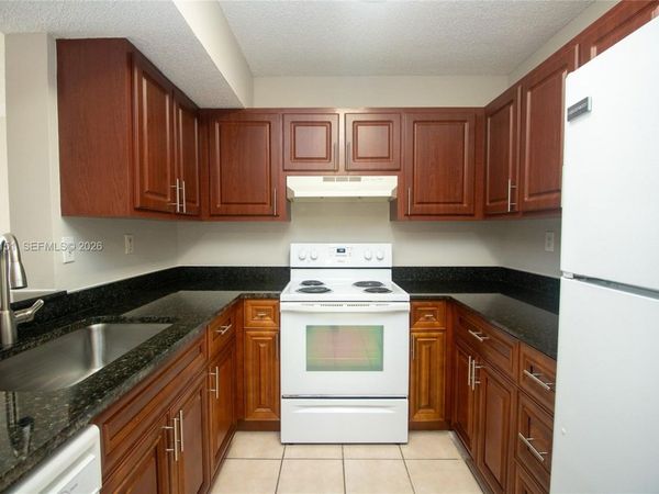 9491 S Palm Cir S , Unit 101, Pembroke Pines, FL 33025