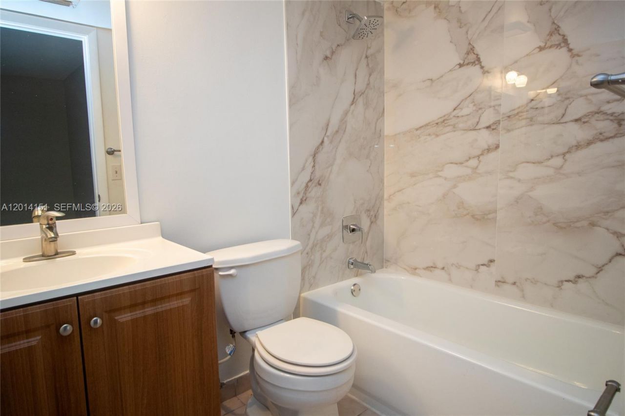 9491 S Palm Cir S , Unit 101, Pembroke Pines, FL 33025 Photo