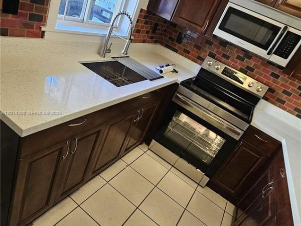 14910 SW 82nd Ter , Unit 15-103, Miami, FL 33193