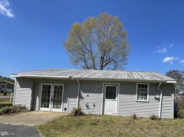 598 WAKEFIELD DRIVE, COLONIAL BEACH, VA 22443