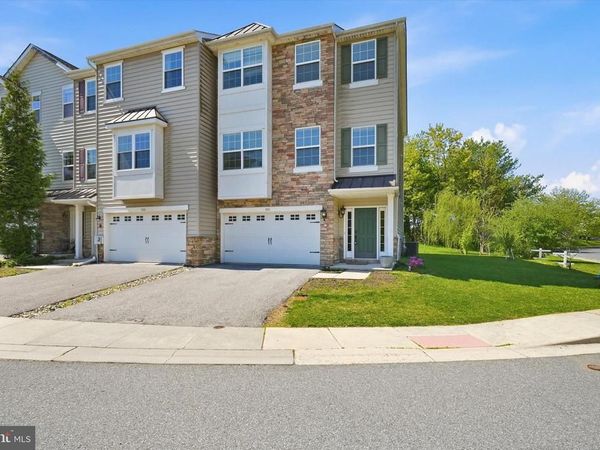 501 S TWIN LAKES BOULEVARD , NEWARK, DE 19711
