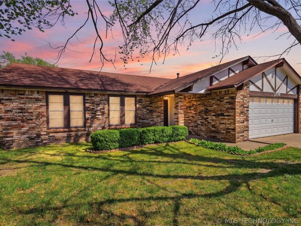 1204 SW 12th Place , Wagoner, OK 74467