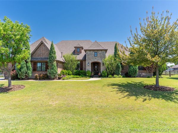 6957 N 195th East Avenue , Owasso, OK 74055