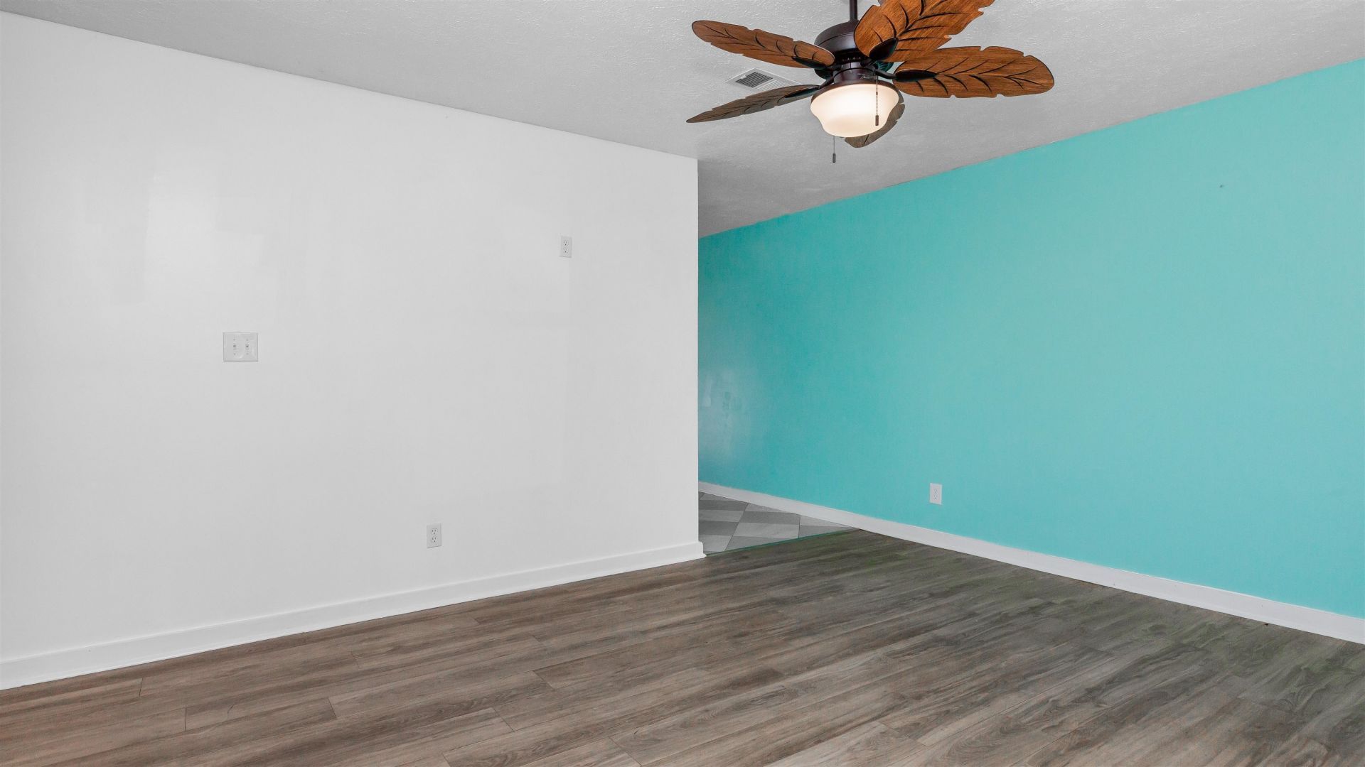 4070 Long Line Ln.  Photo 5