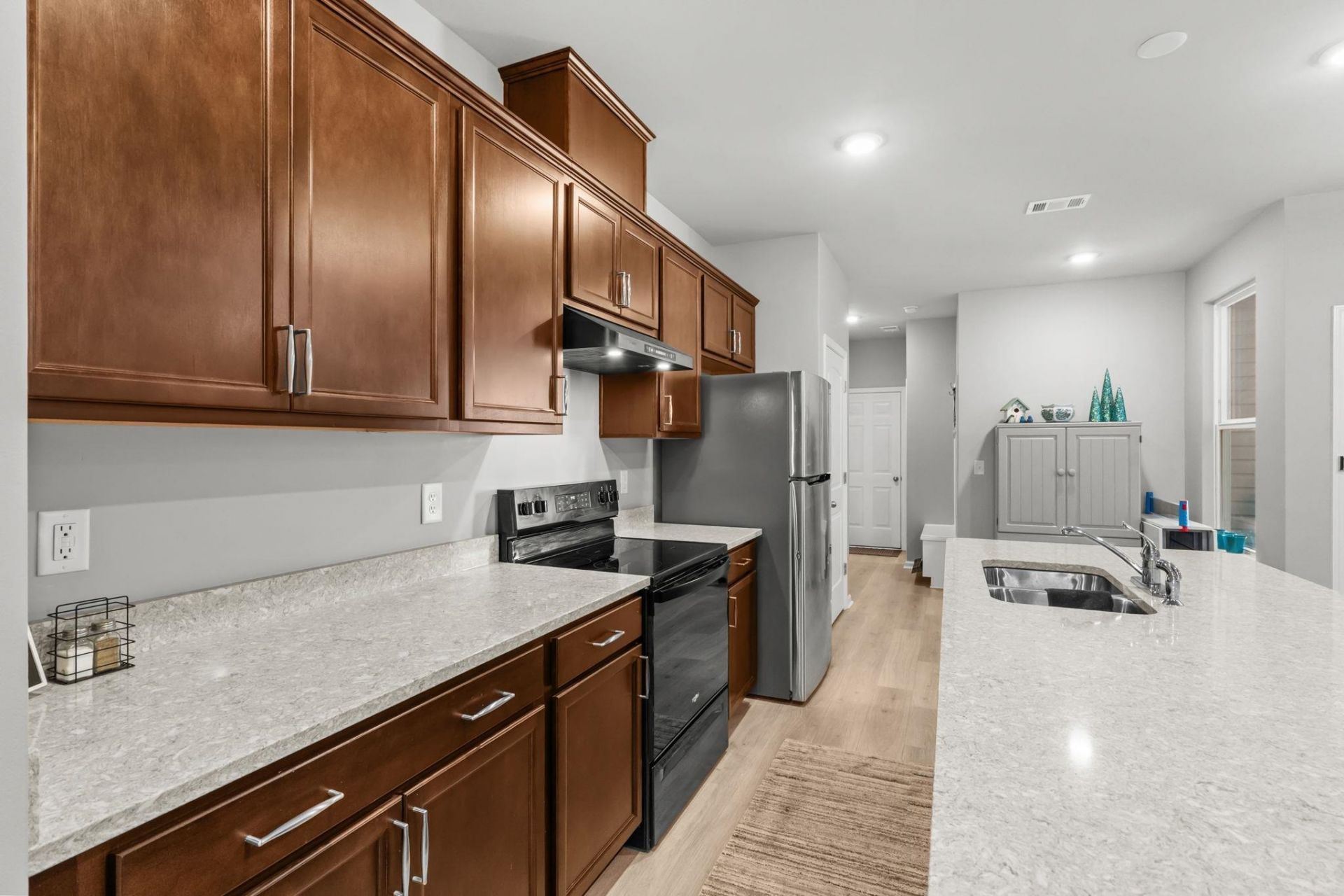 4053 Taranto Loop  Photo 10