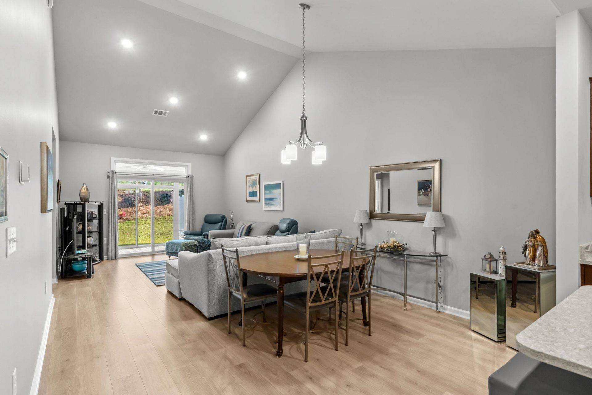 4053 Taranto Loop  Photo 11