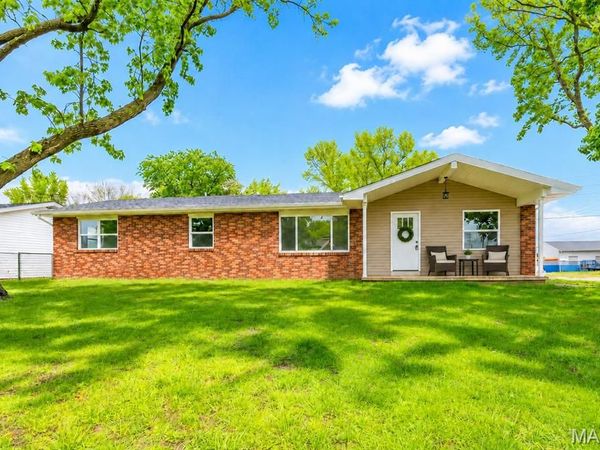 615 Texas Boulevard, Bethalto, IL 62010