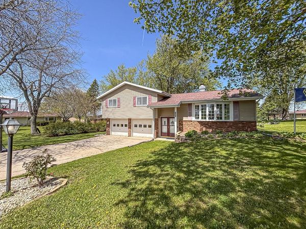 797 Circle DRIVE, Hustisford, WI 53034