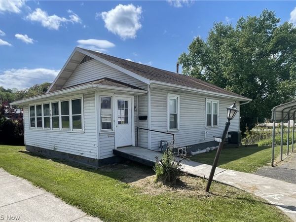 304 Dewey Avenue , Cambridge, OH 43725