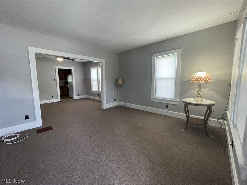 304 Dewey Avenue, Cambridge, OH 43725 Photo 4