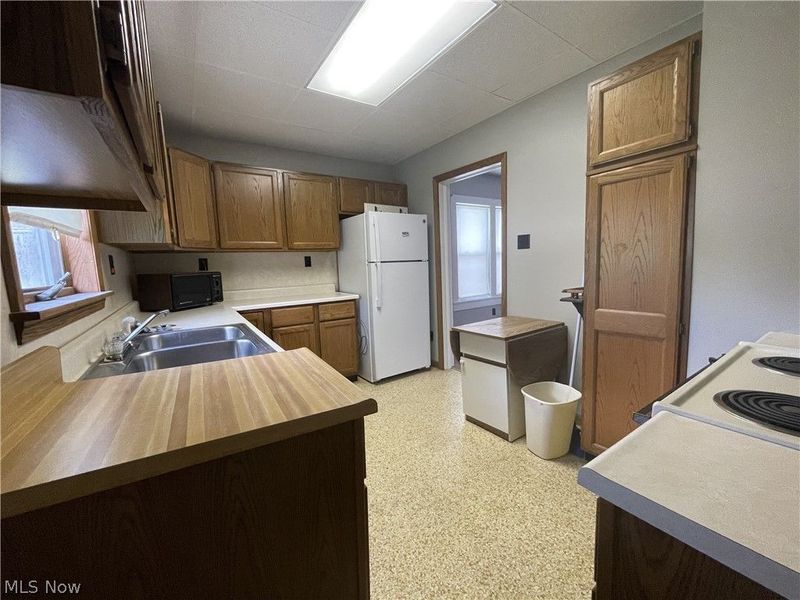 304 Dewey Avenue, Cambridge, OH 43725 Photo 7