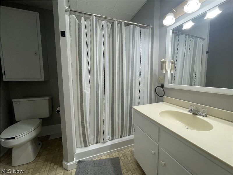 304 Dewey Avenue, Cambridge, OH 43725 Photo 9