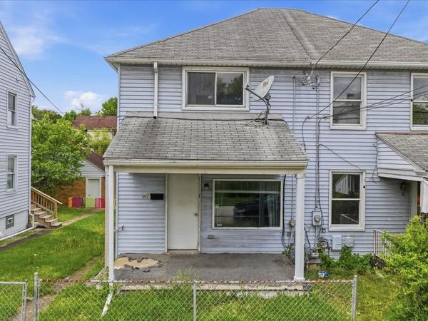 551 Farnsworth Ave , Clairton, PA 15025