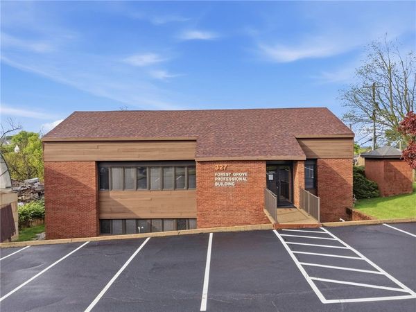 327 Forest Grove Rd , Coraopolis, PA 15108