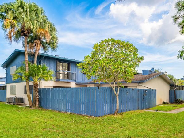 4643 Holly Lake Drive, Lake Worth, FL 33463