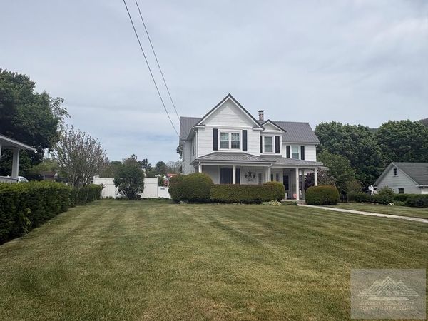2215 Walton Avenue, Bluefield, WV 24701