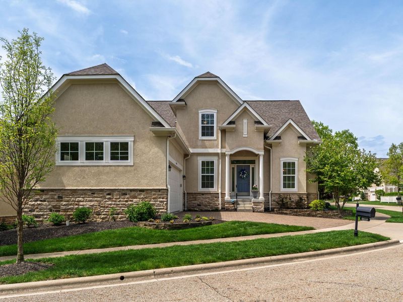 9059 Mediterra Place, Dublin, OH 43016 Photo 2