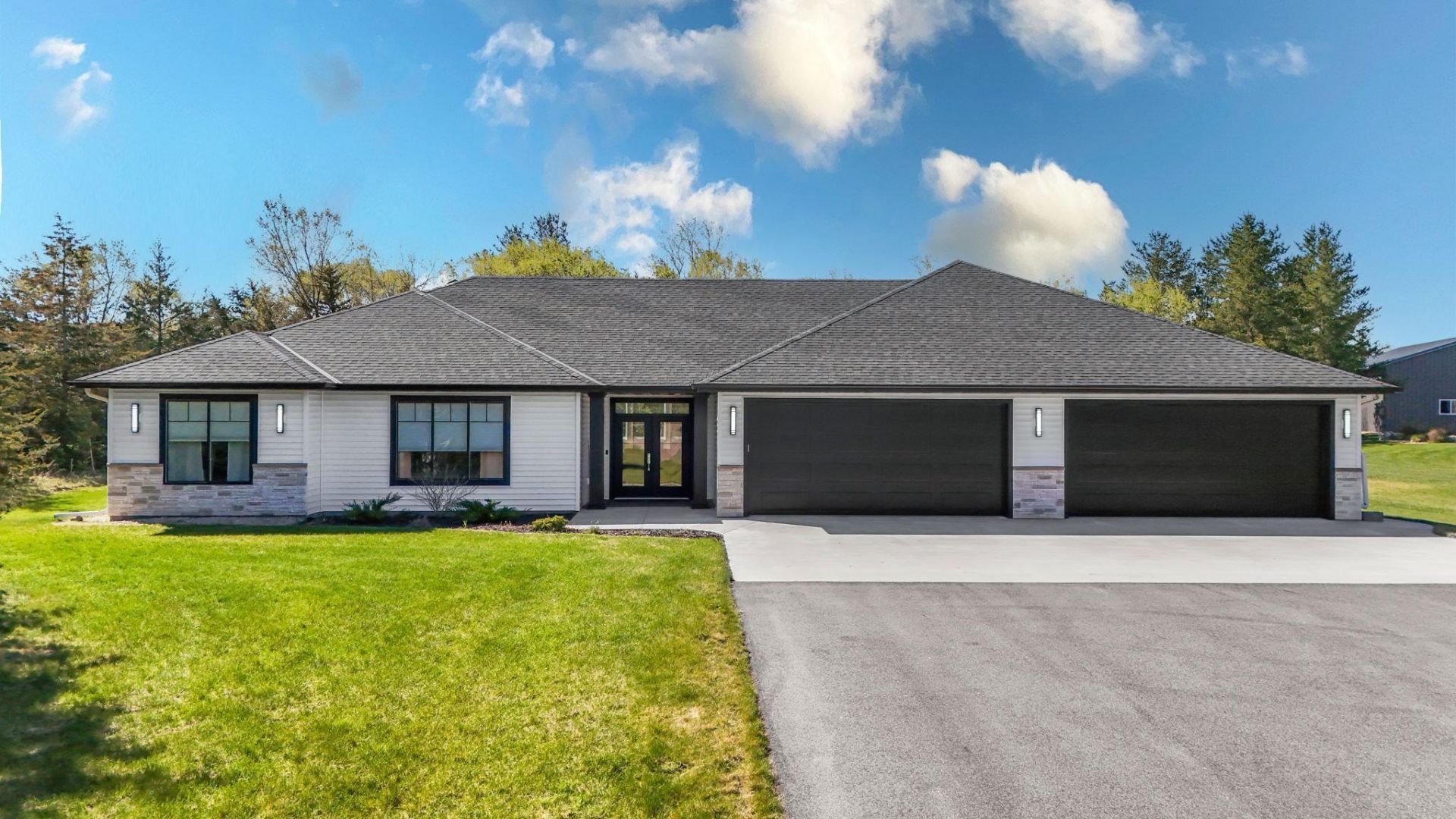 4777 Pine Point Road, Sartell, MN 56377