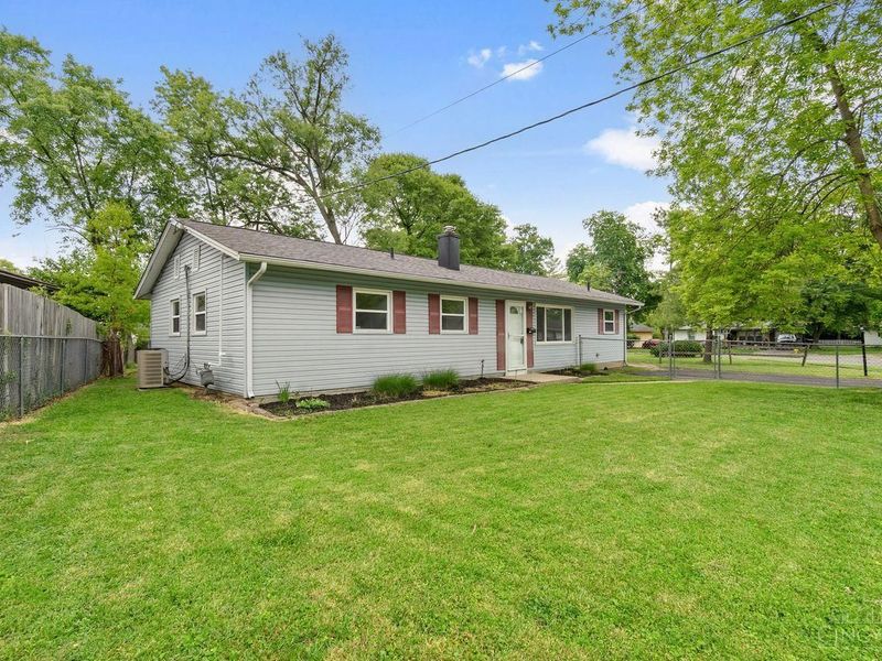 8490 Smallwood Lane, Sycamore Township, OH 45236 Photo 2