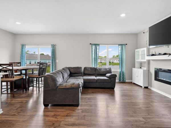 315 SE Willow Run Lane, Ankeny, IA 50021