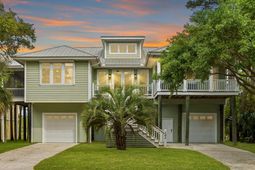 504 W Beach Court photo 4