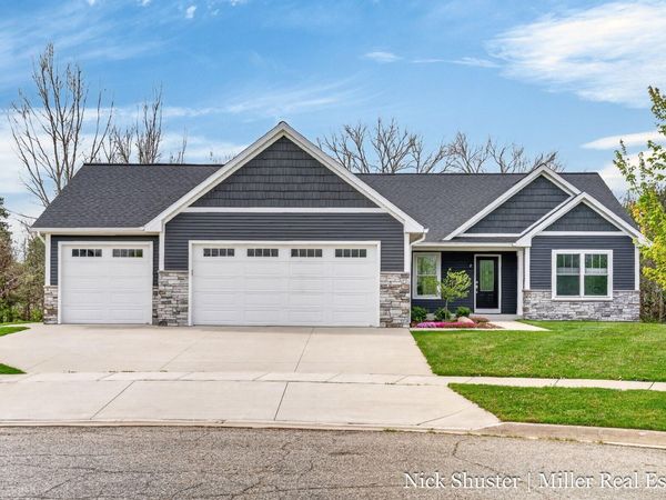 128 Thorn Hill Court, Hastings, MI 49058