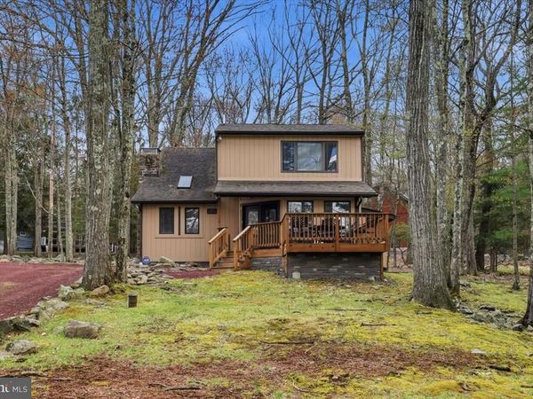 15 HAZARD RUN ROAD , LAKE HARMONY, PA 18624