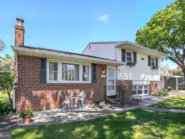 2775 WOODROW AVENUE, GLENSIDE, PA 19038