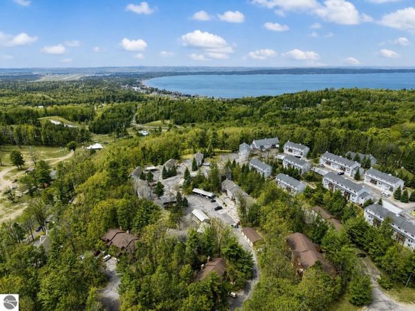3975 Sherwood Forest, Unit 21, Traverse City, MI 49686