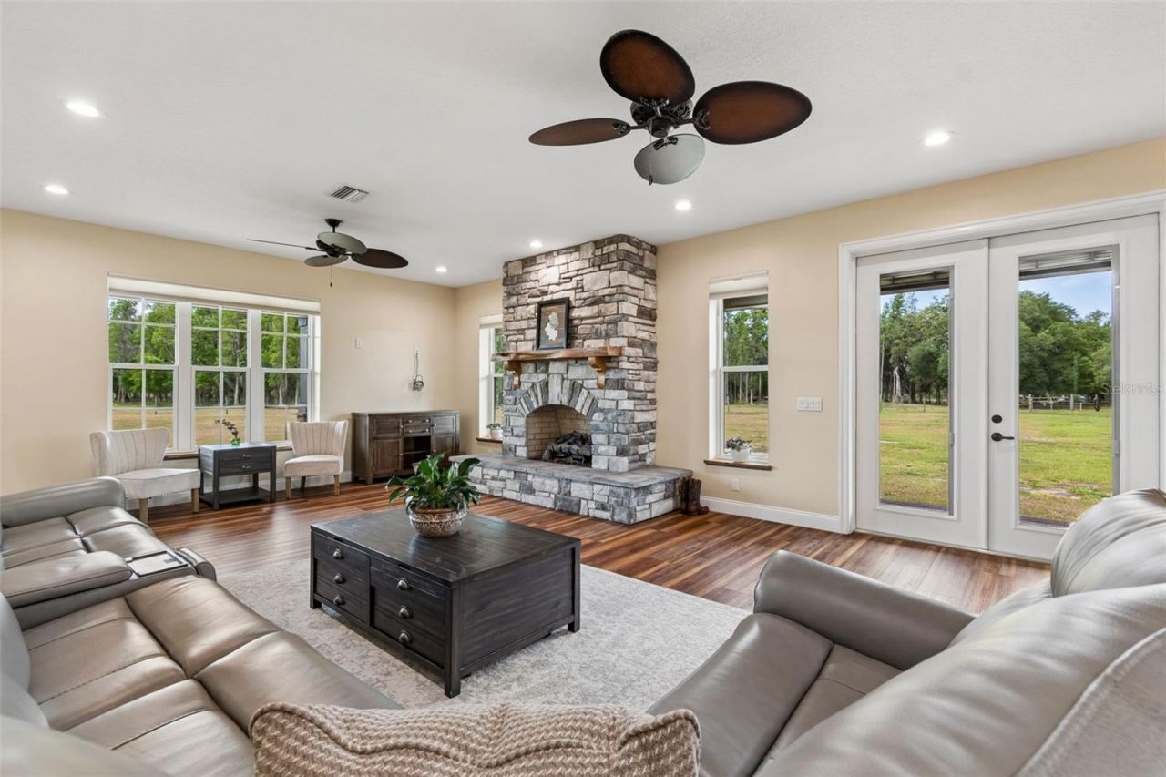 41451 Nipper Road, Zephyrhills, FL 33540 Photo