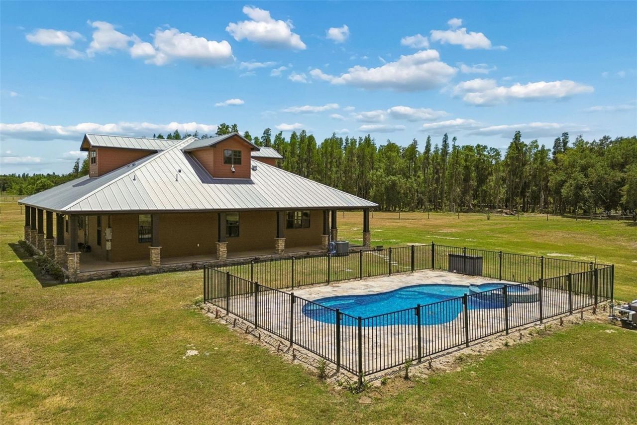 41451 Nipper Road, Zephyrhills, FL 33540 Photo