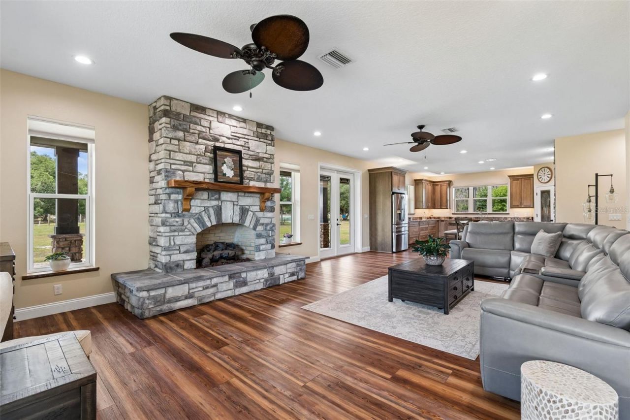41451 Nipper Road, Zephyrhills, FL 33540 Photo