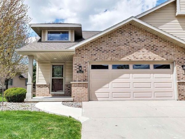 1241 PRAIRIE FALCON TRAIL, Green Bay, WI 54313
