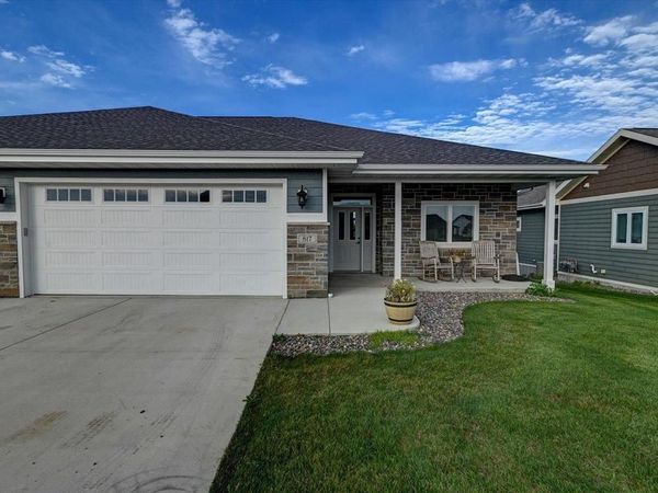 825 Vineyard Drive, Cambridge, WI 53523